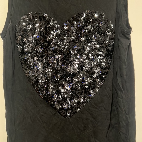 Express sequin heart tank - Picture 2 of 4